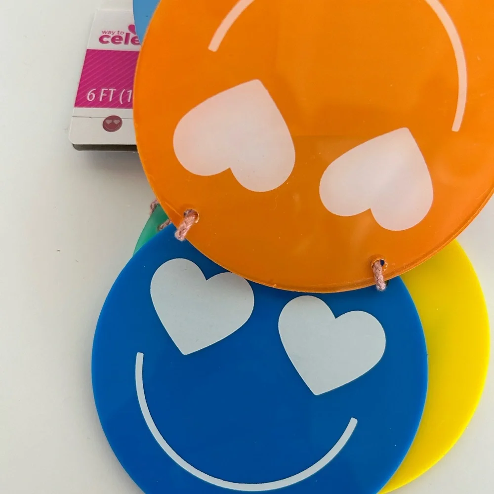 Valentine's Day Smiley Face Garland by Celebrate It NWT